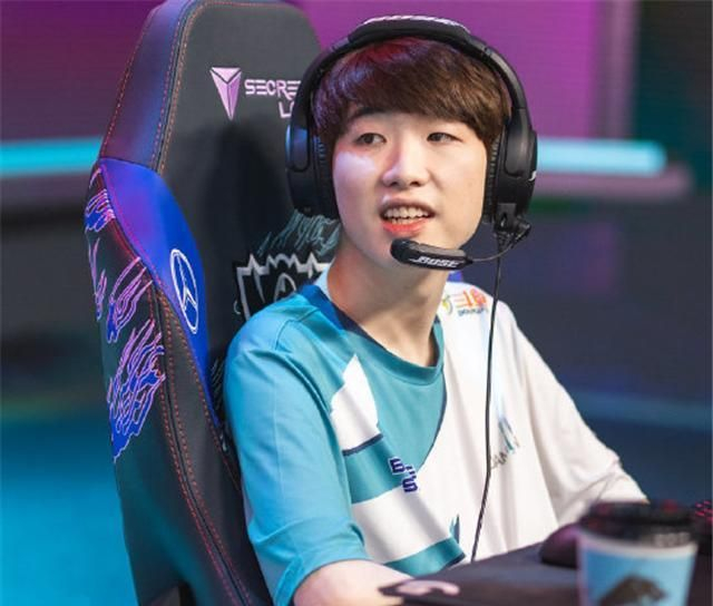 南宫28-关于Rookie爆冷击败法国队，回归赛场引爆全场！的信息