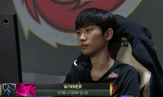 NG28-包含Doinb爆冷击败巴塞罗那，惊险取胜引爆全场！的词条