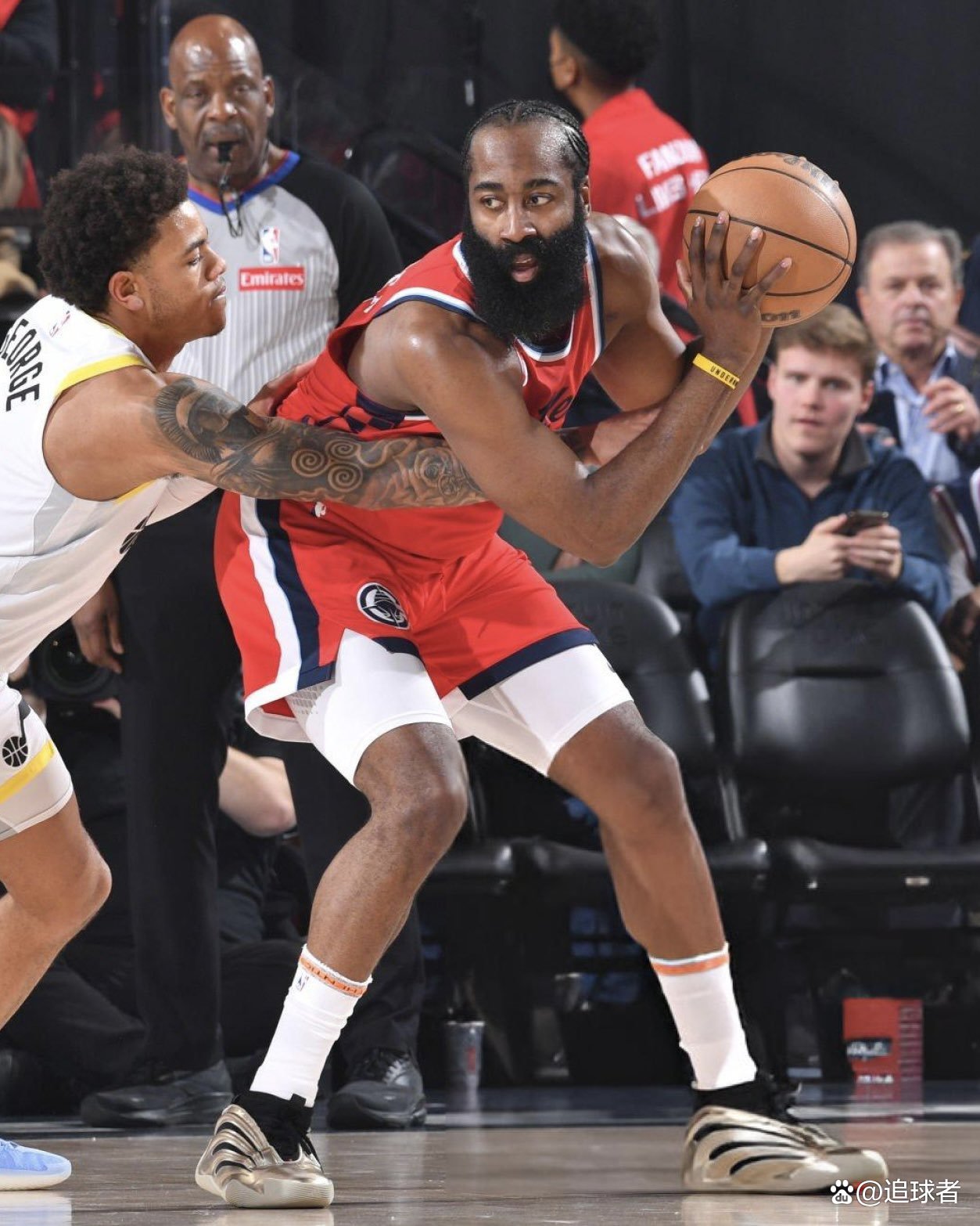 南宫28-包含哈登爆冷击败尤文图斯，高光表现引爆全场！的词条